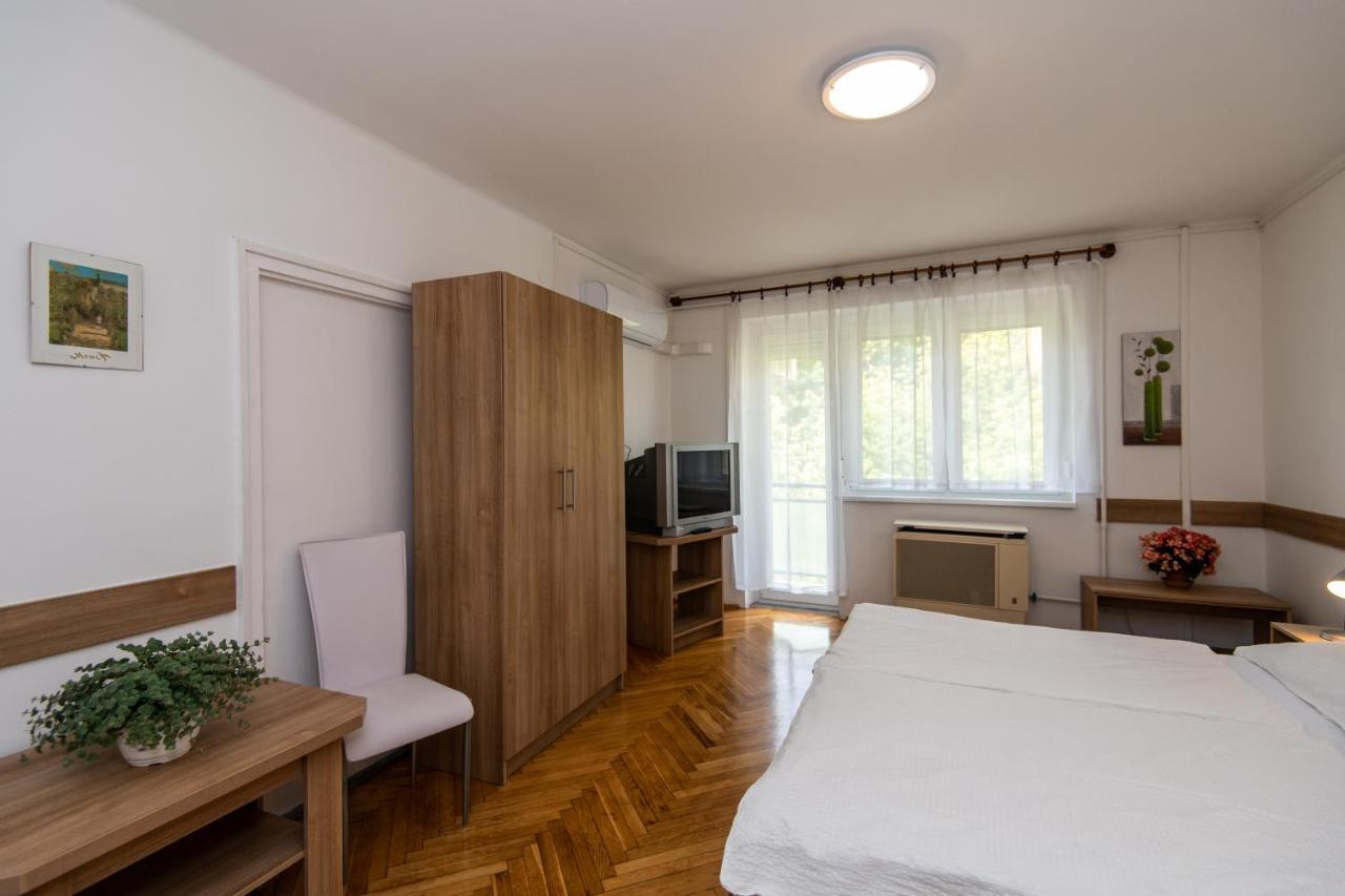 Kis Janos Apartman Ödenburg Exterior foto